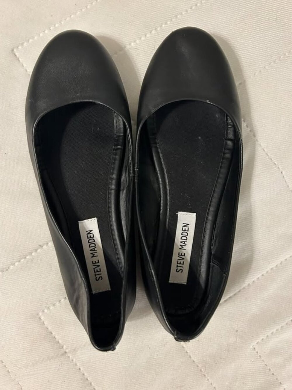 Steve Madden Black Flats